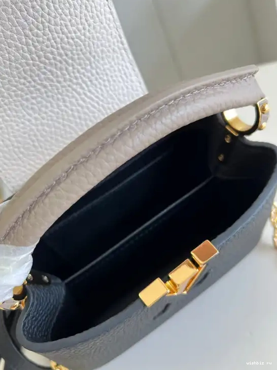 WIS MINI CAPUCINES LOUIS VUITTON 0426